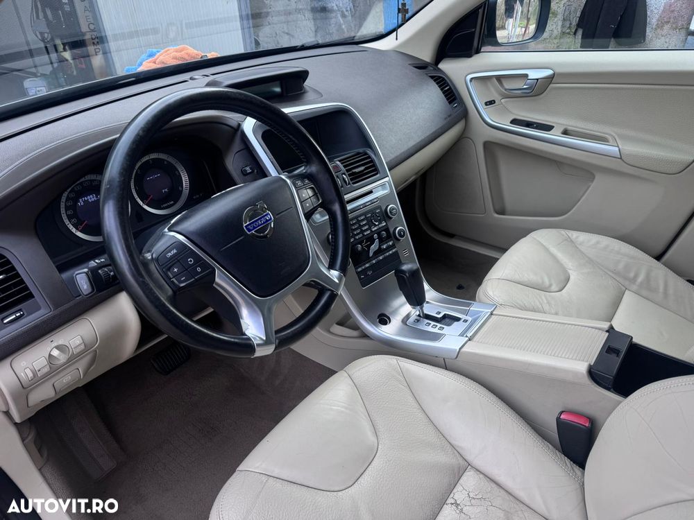 Volvo XC 60 D5 AWD A6 Basic - 2