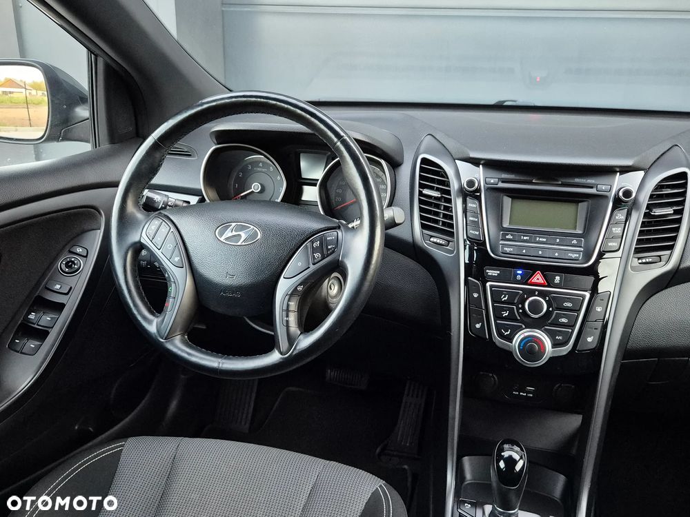 Hyundai i30 1.6 GDI Premium - 11