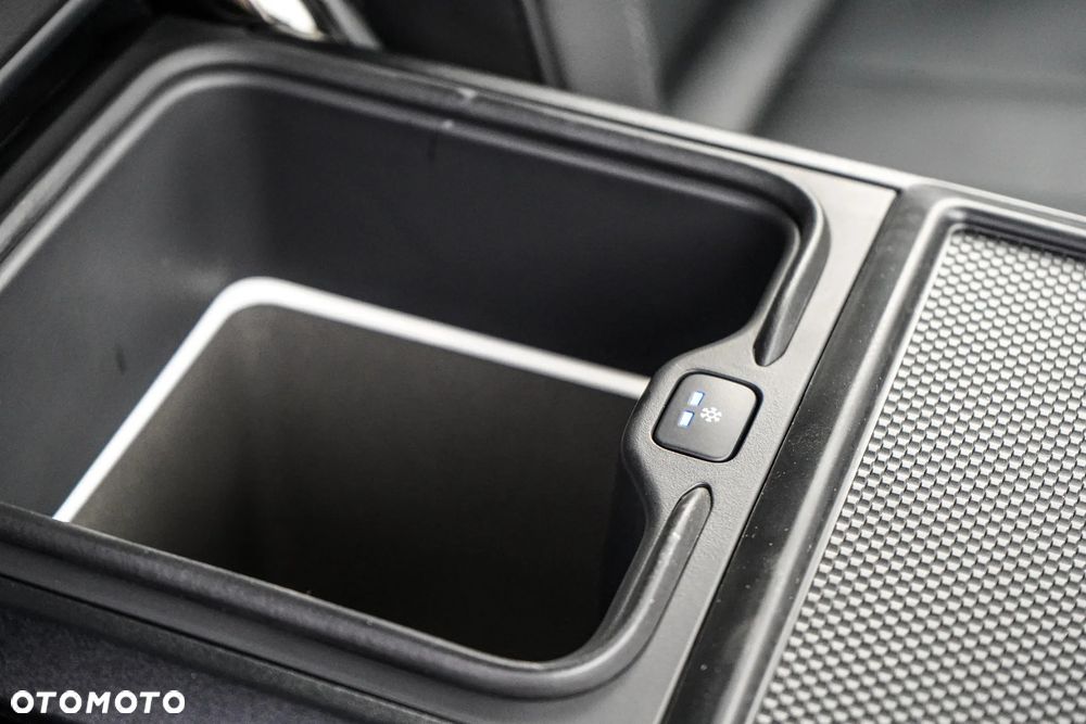 Land Rover Range Rover Sport D300 Dynamic SE - 16