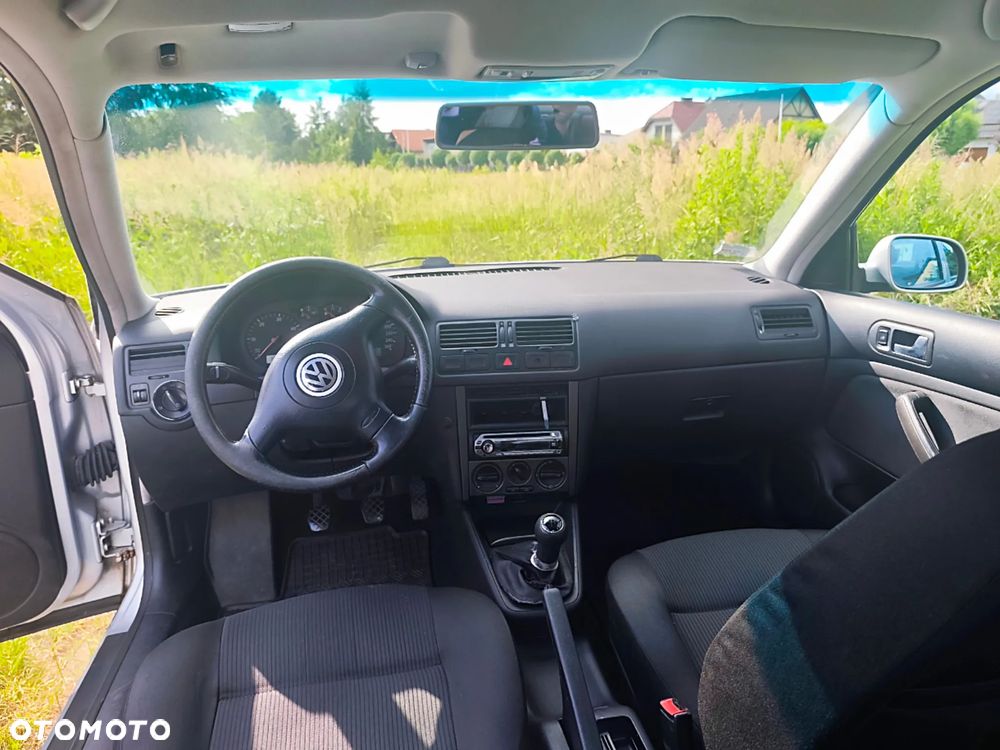 Volkswagen Bora 1.9 TDI Comfortline - 4