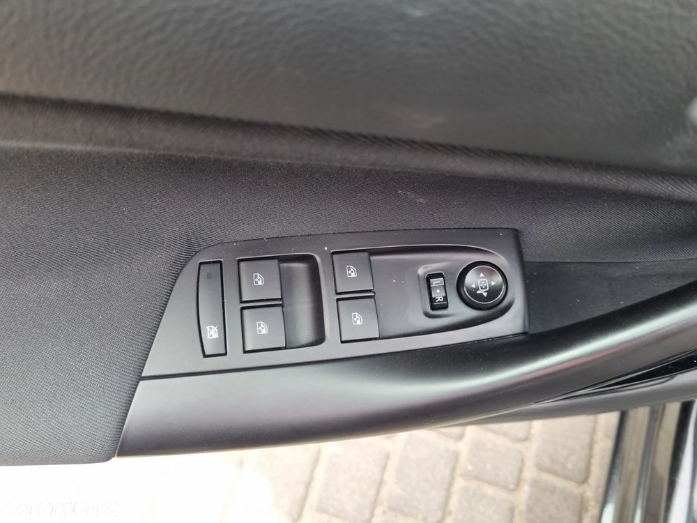 Opel Astra 1.0 Turbo Start/Stop Dynamic - 24