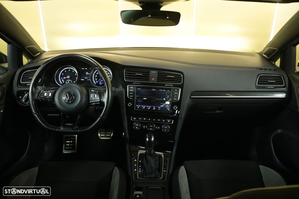 VW Golf 2.0 TSI R DSG - 22