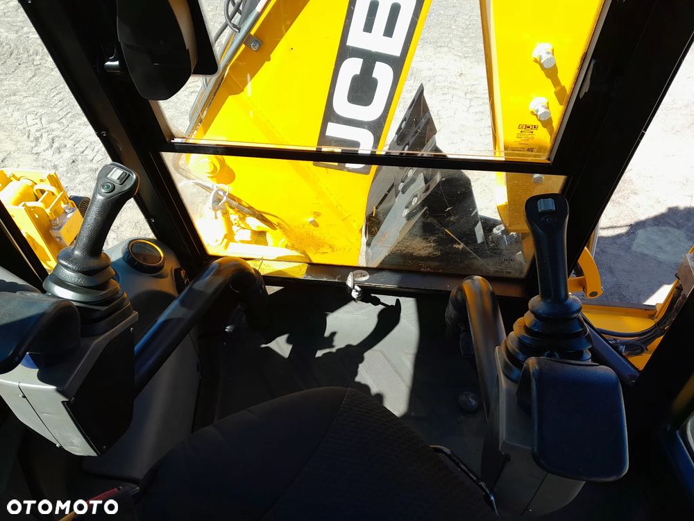 JCB 3CX COMPACT - 22