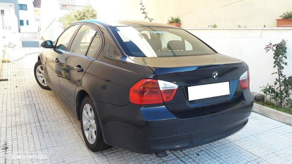 BMW 320 d E90 (Para Peças) - 2