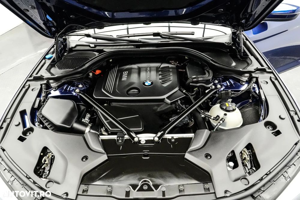 BMW Seria 5 520d - 26