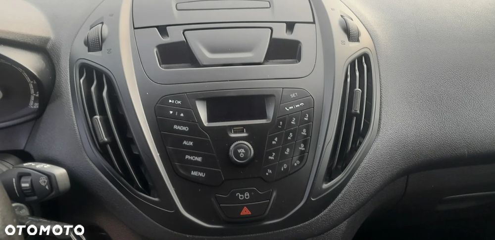 Ford Tourneo Courier - 18