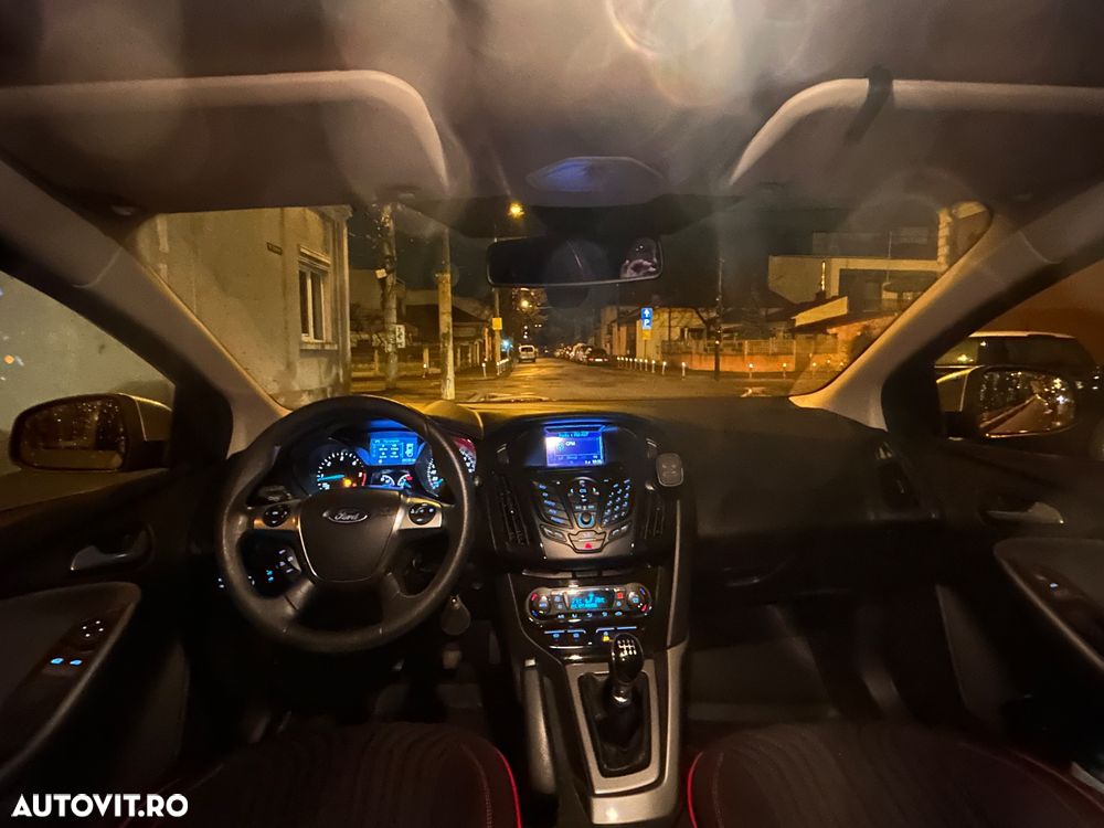 Ford Focus - 19