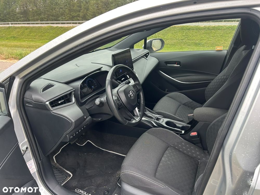 Toyota Corolla 1.8 Hybrid Comfort - 12