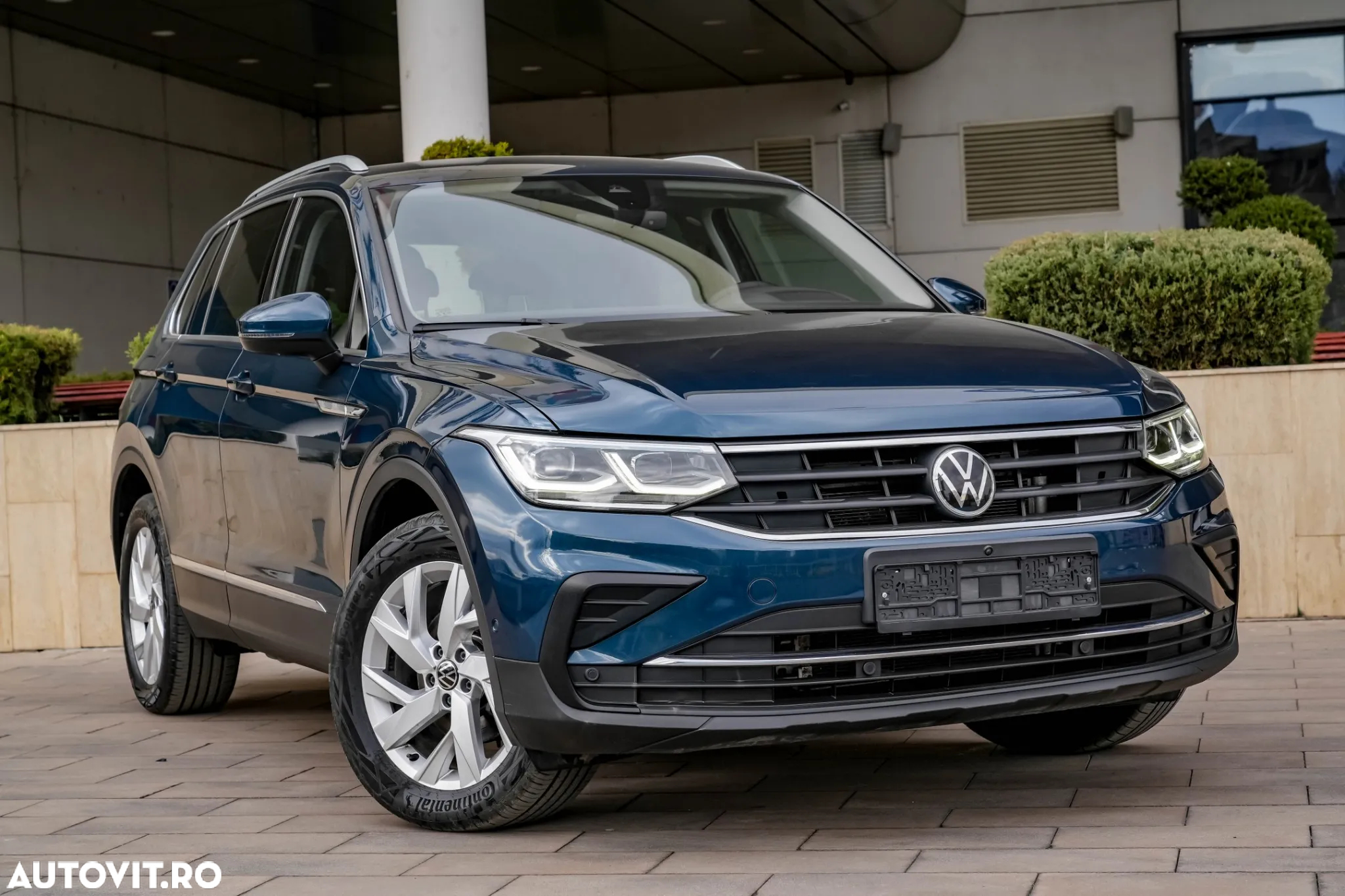Volkswagen Tiguan 2.0 TDI SCR DSG 4Motion Elegance - 2