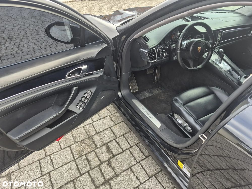 Porsche Panamera S - 7