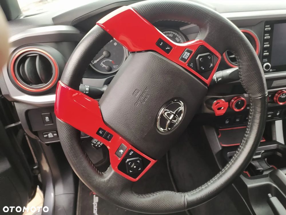 Toyota Tacoma - 18