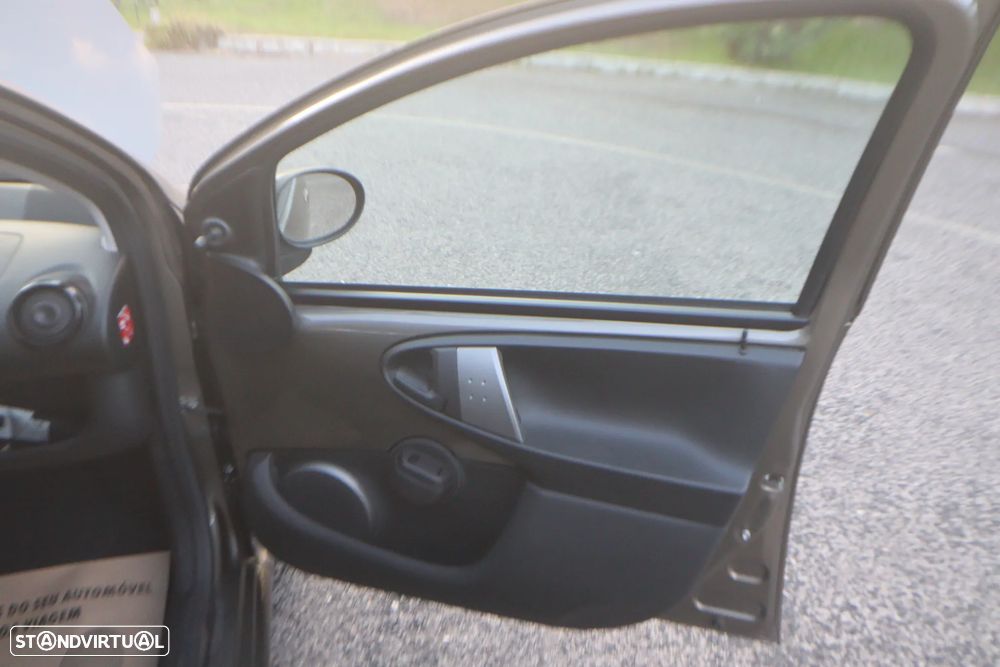Toyota Aygo 1.0 X-Play+AC+X-Touch - 40