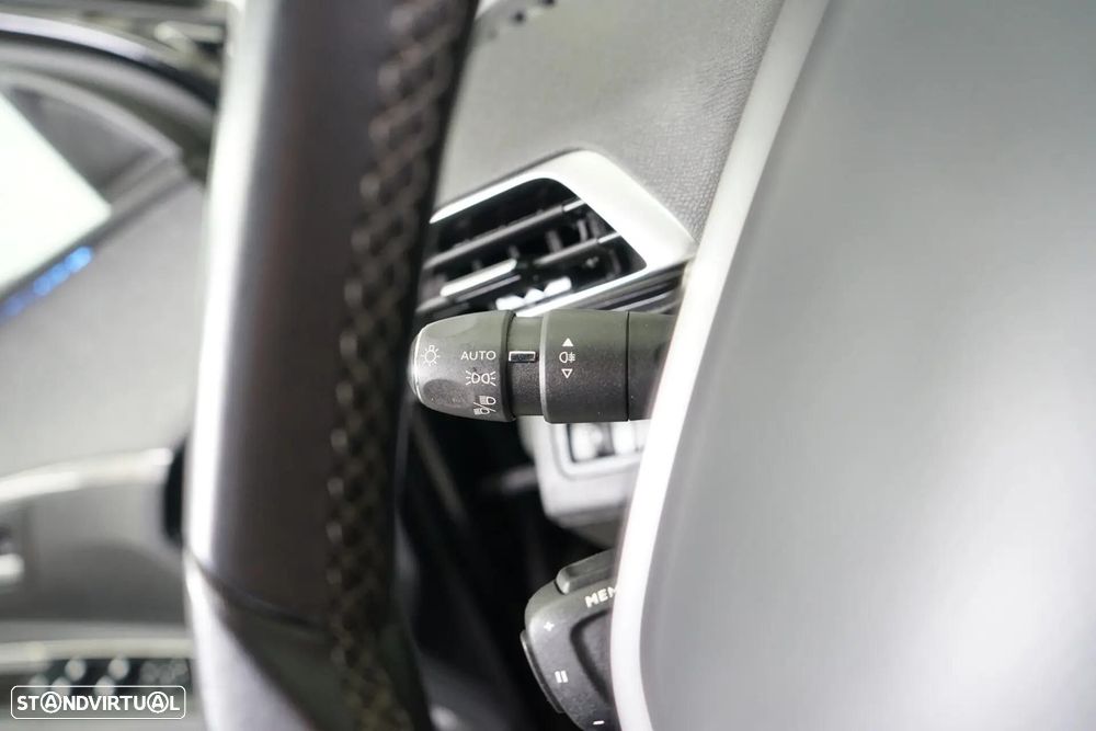 Peugeot 3008 1.2 PureTech Allure - 24