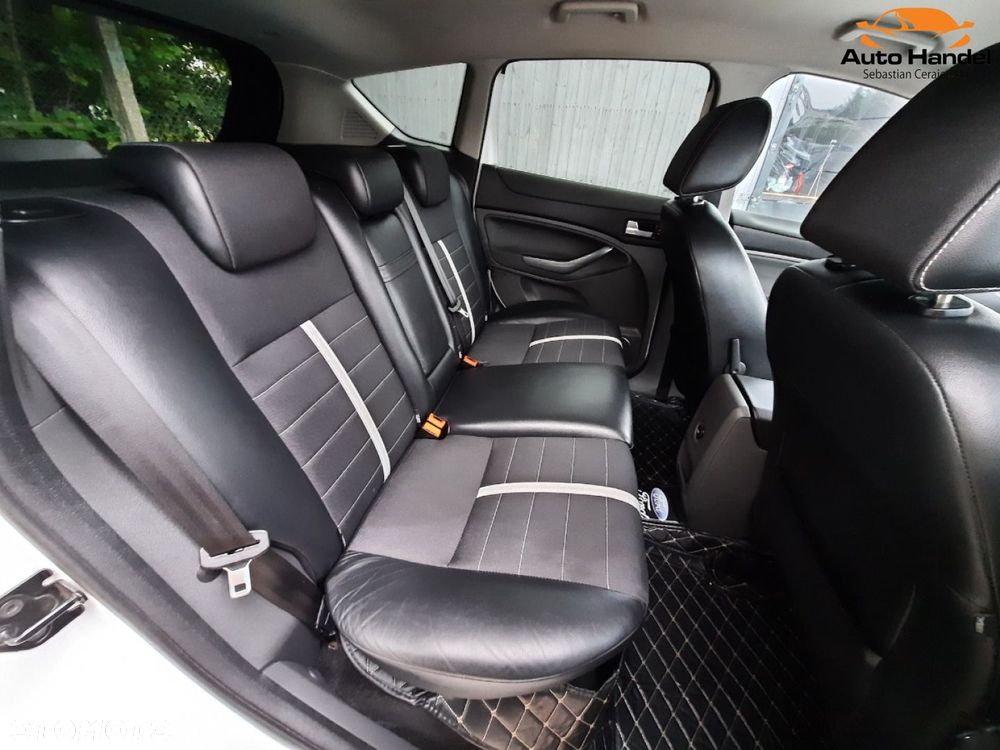 Ford Kuga 2.0 TDCi 4x4 Titanium - 34