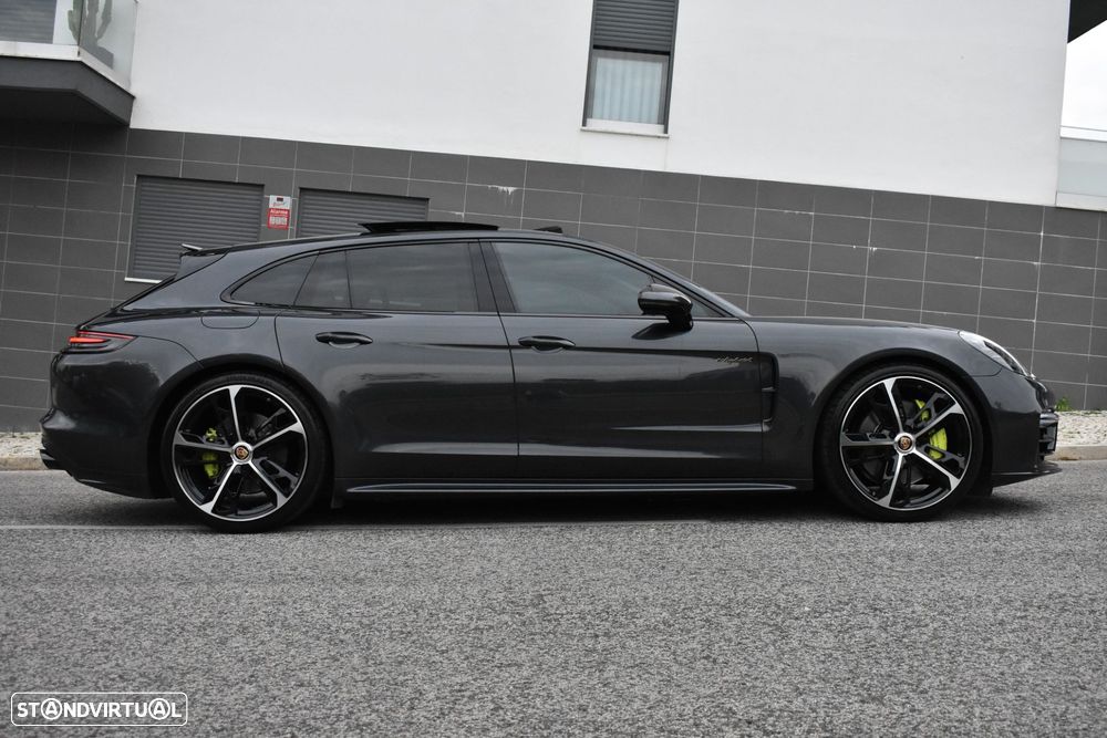 Porsche Panamera Sport Turismo - 12