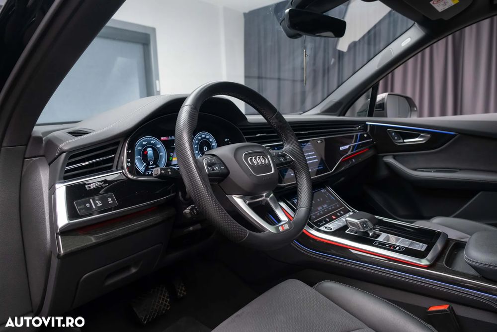 Audi Q7 55 TFSI e quattro Tiptronic PHEV S Line - 23