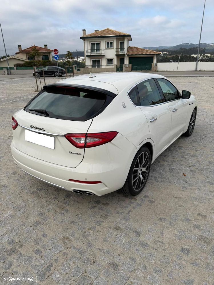 Maserati Levante 3.0 V6 - 3
