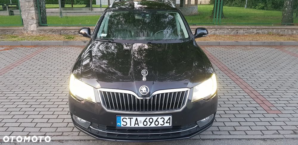Skoda Superb 2.0 TDI Elegance DSG - 2