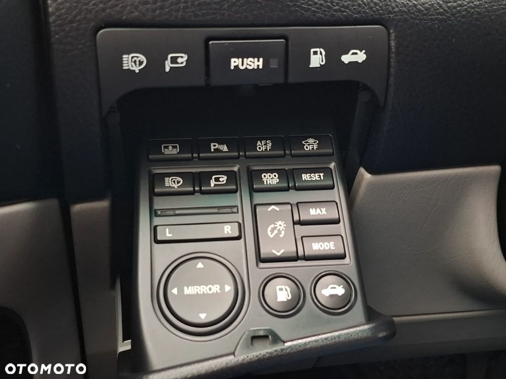 Lexus GS 450h Prestige + - 36