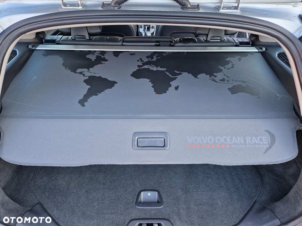 Volvo V60 D2 Ocean Race - 12