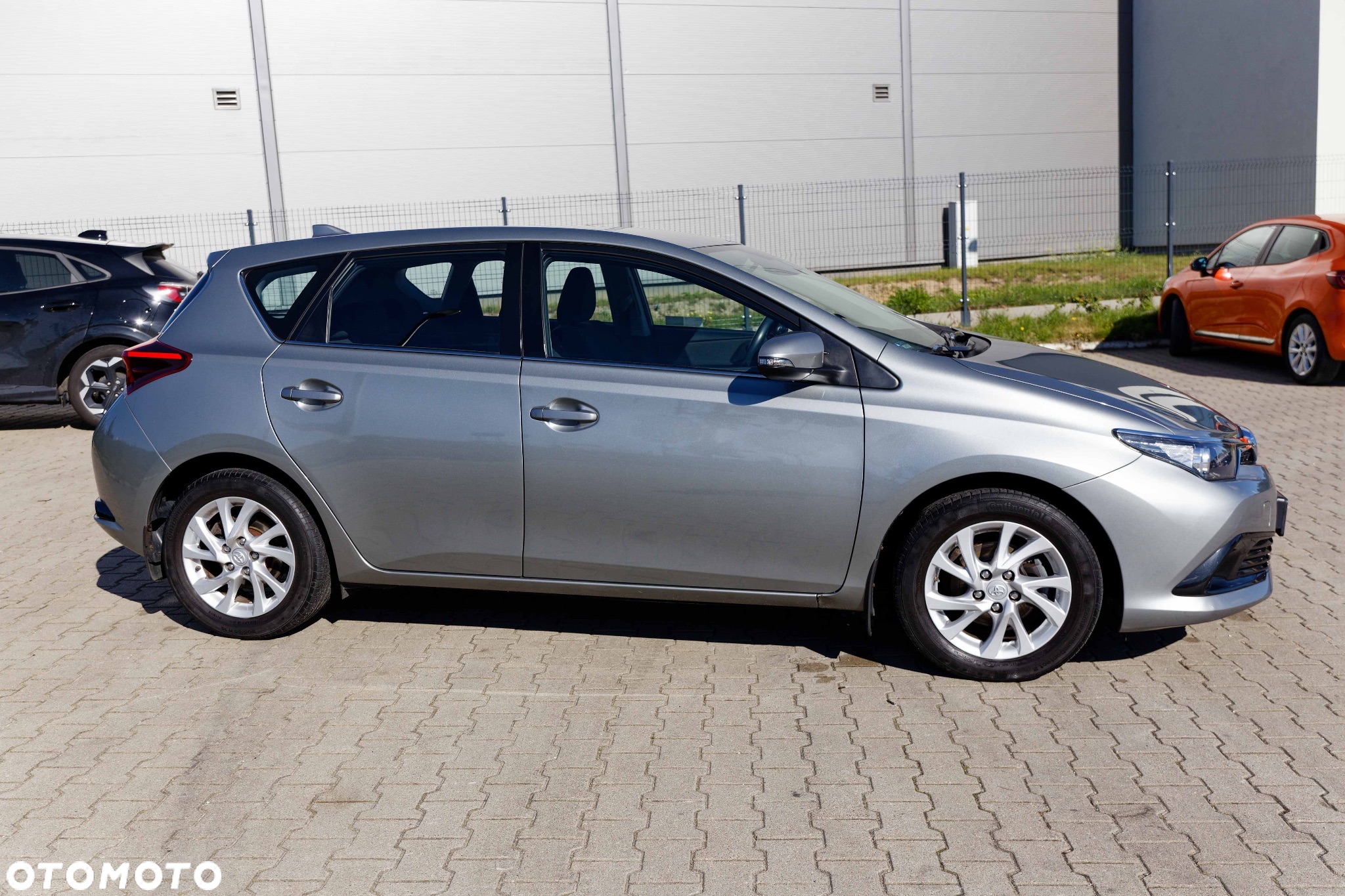 Toyota Auris 1.6 Premium - 12