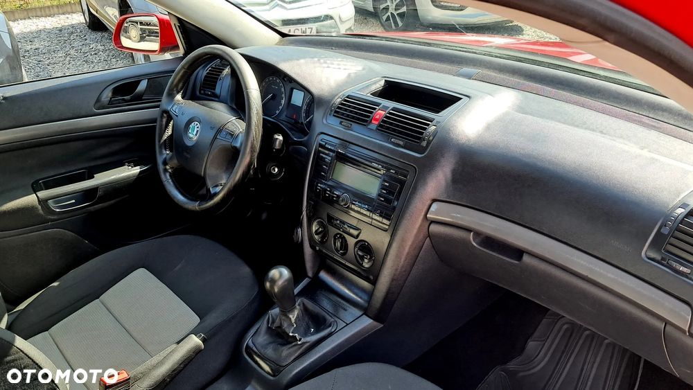 Skoda Octavia 1.6 FSI Classic - 11