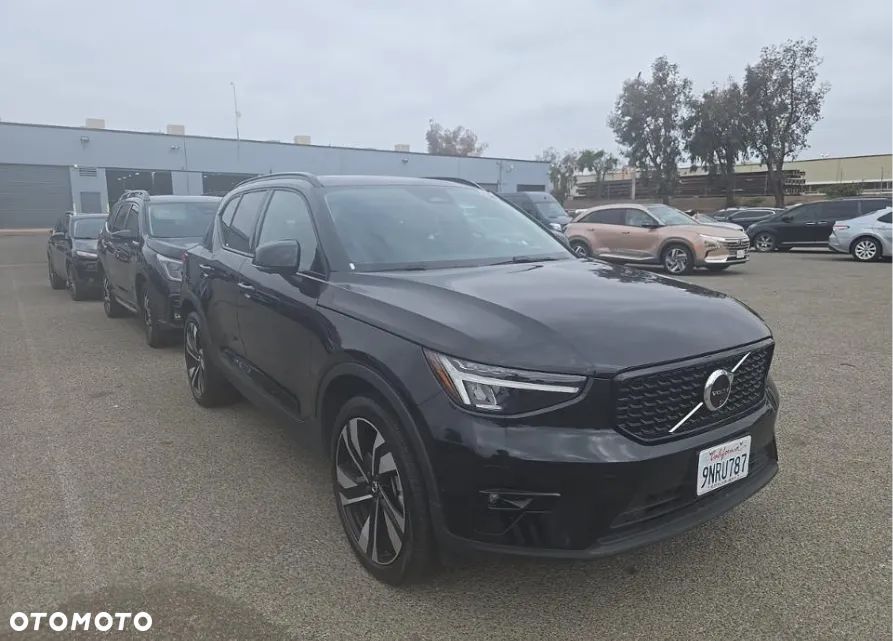 Volvo XC 40 - 3