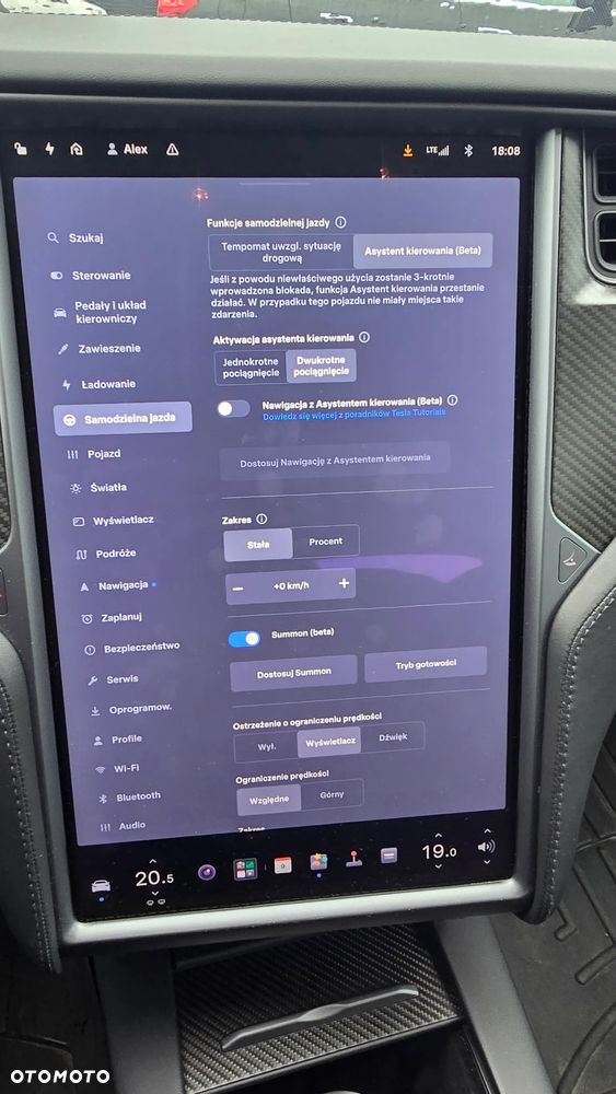 Tesla Model S - 22