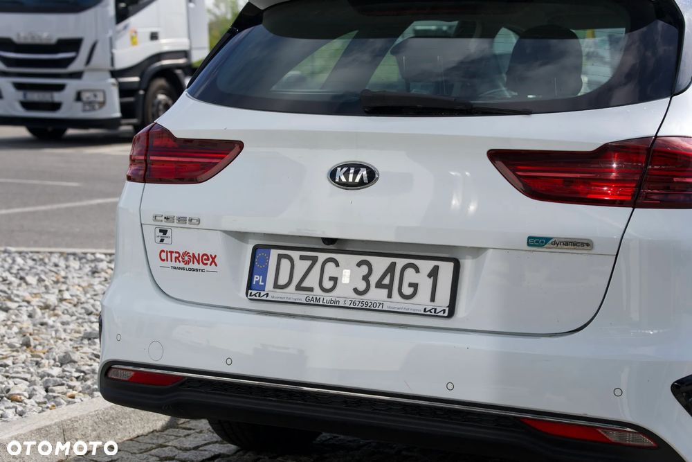 Kia Ceed - 14