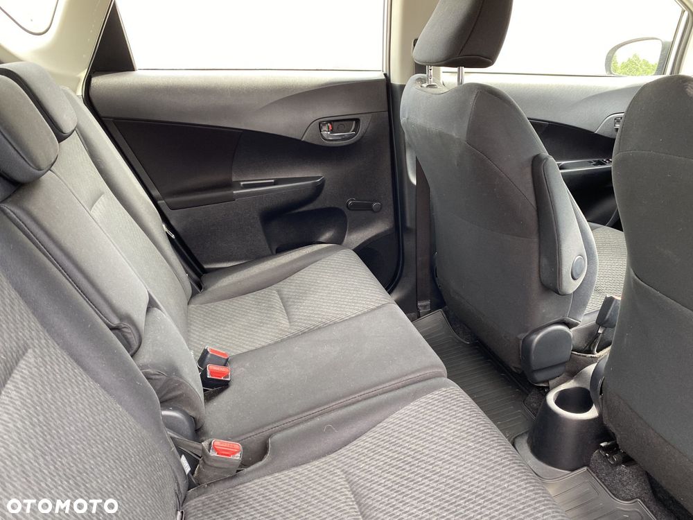 Toyota Verso S - 13