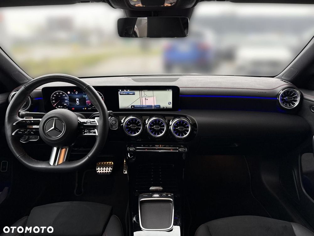 Mercedes-Benz CLA - 15