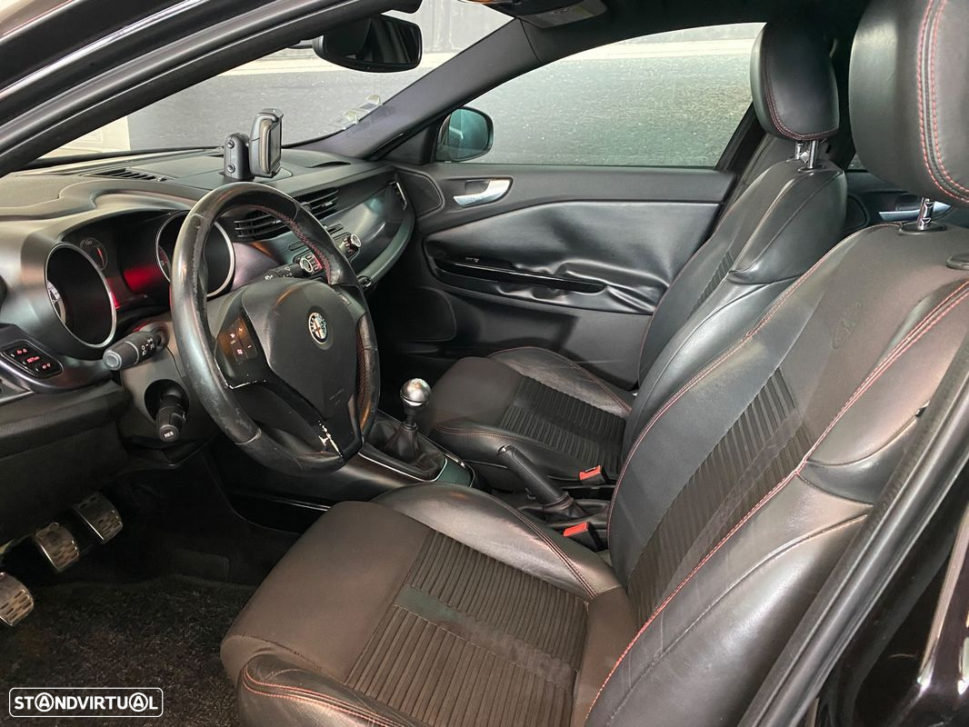 Alfa Romeo Giulietta 2.0 JTDm Distinctive - 6