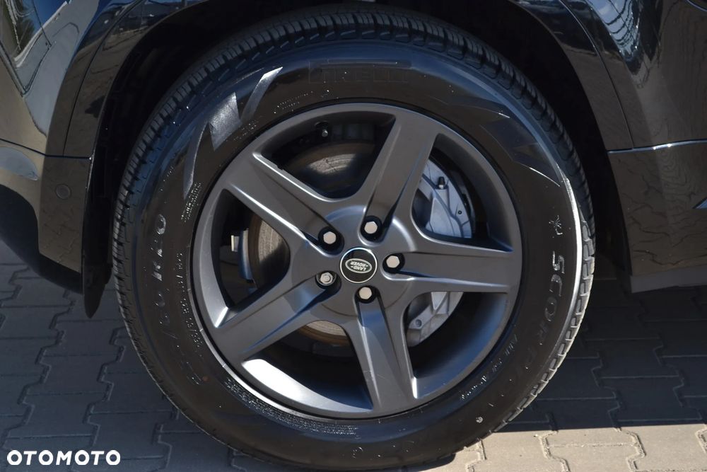 Land Rover Defender 110 D300 X-Dynamic SE - 5