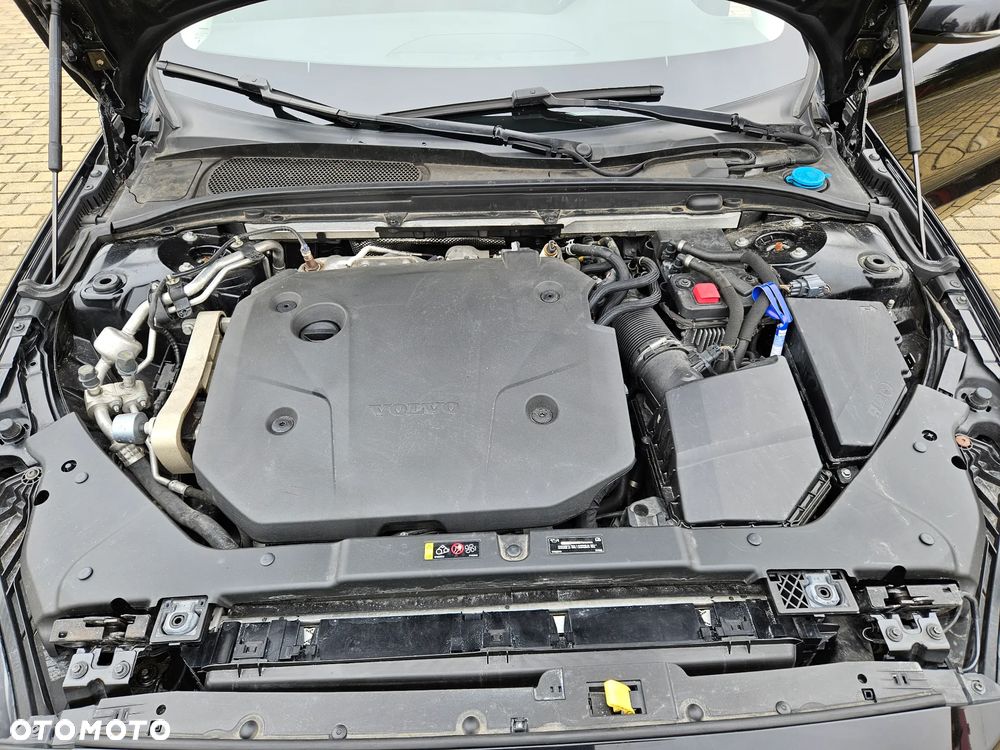 Volvo V60 D4 Momentum Pro - 38