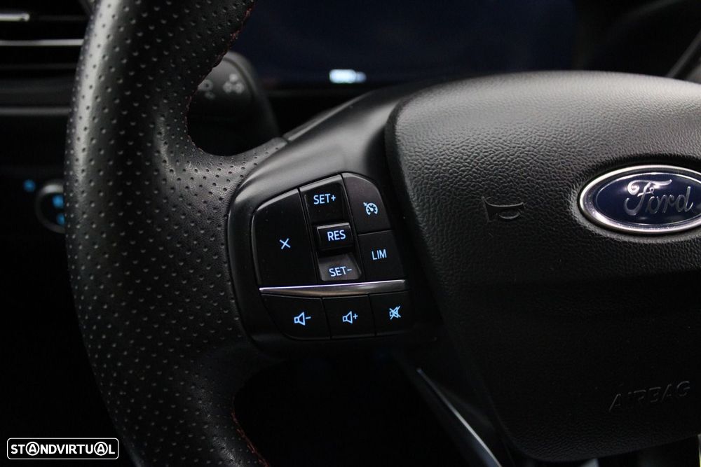 Ford Kuga 1.5 EcoBoost ST-Line - 11