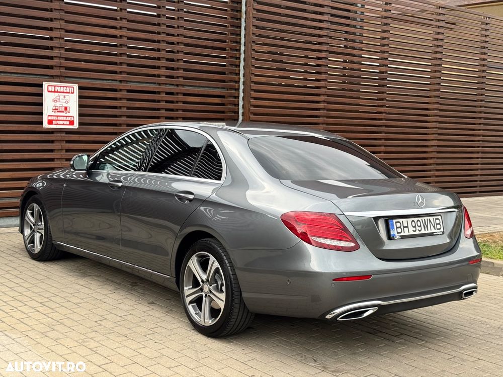 Mercedes-Benz E 220 d 4Matic 9G-TRONIC Avantgarde - 3