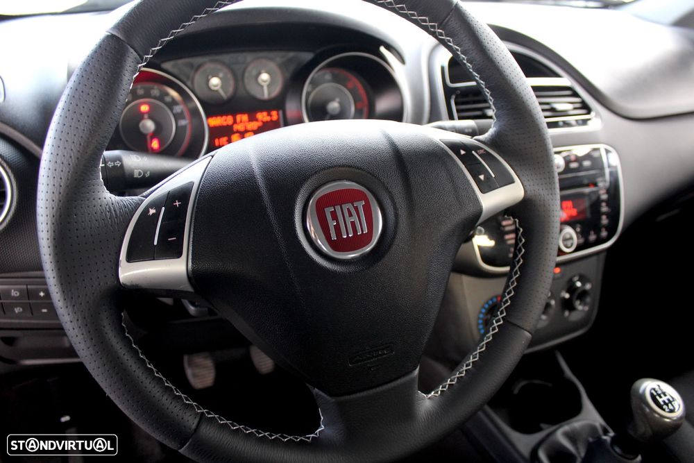 Fiat Punto 1.3 M-Jet Lounge S&S - 13