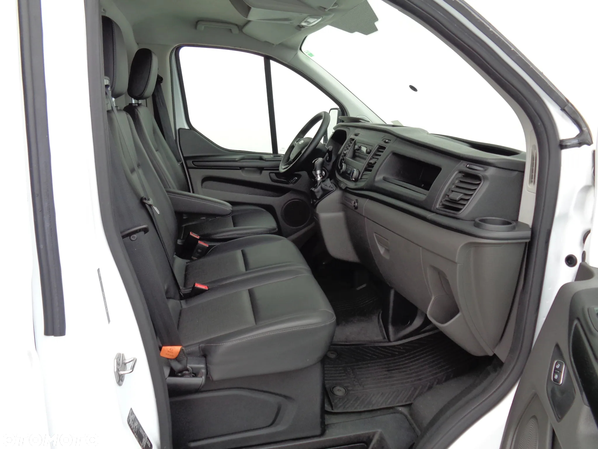 Ford TRANSIT CUSTOM - 10