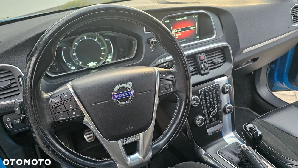 Volvo V40 D4 Drive-E R-Design Momentum - 18