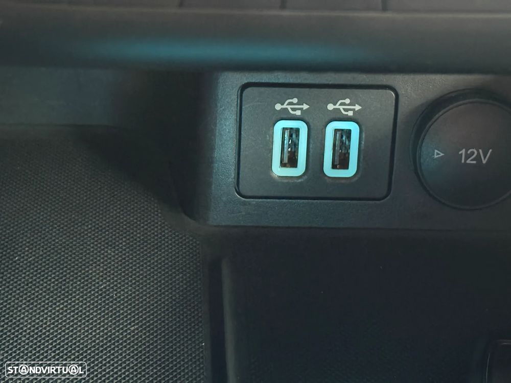 Ford Focus 1.5 TDCi EcoBlue ST-Line - 39
