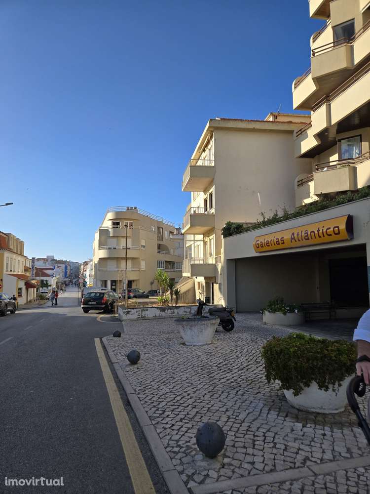 lugar de estacionamento no centro da vila - Grande imagem: 3/7