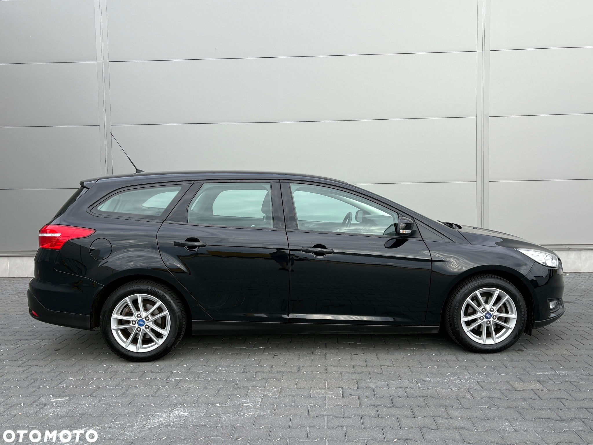Ford Focus 1.6 FF Ambiente - 15