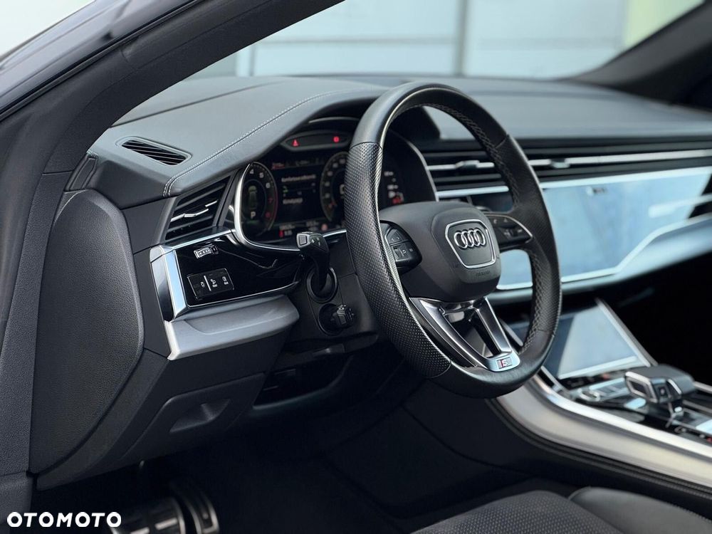 Audi Q8 - 16