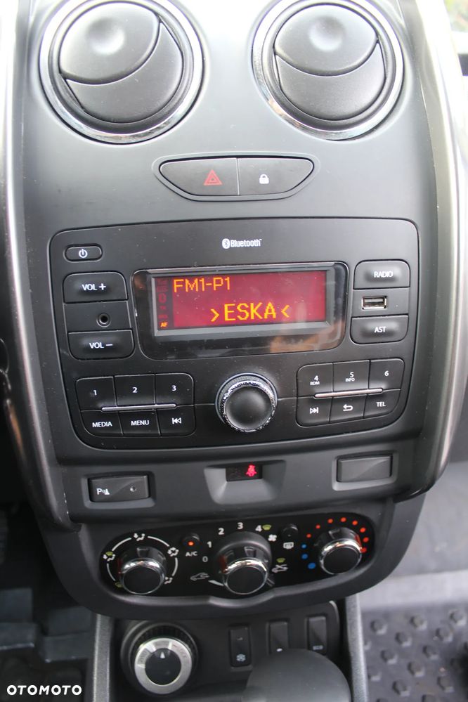 Dacia Duster 1.5 dCi Laureate 4x4 - 27