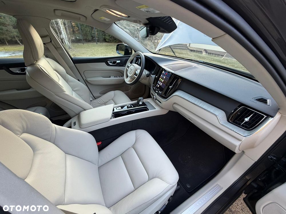 Volvo XC 60 - 22