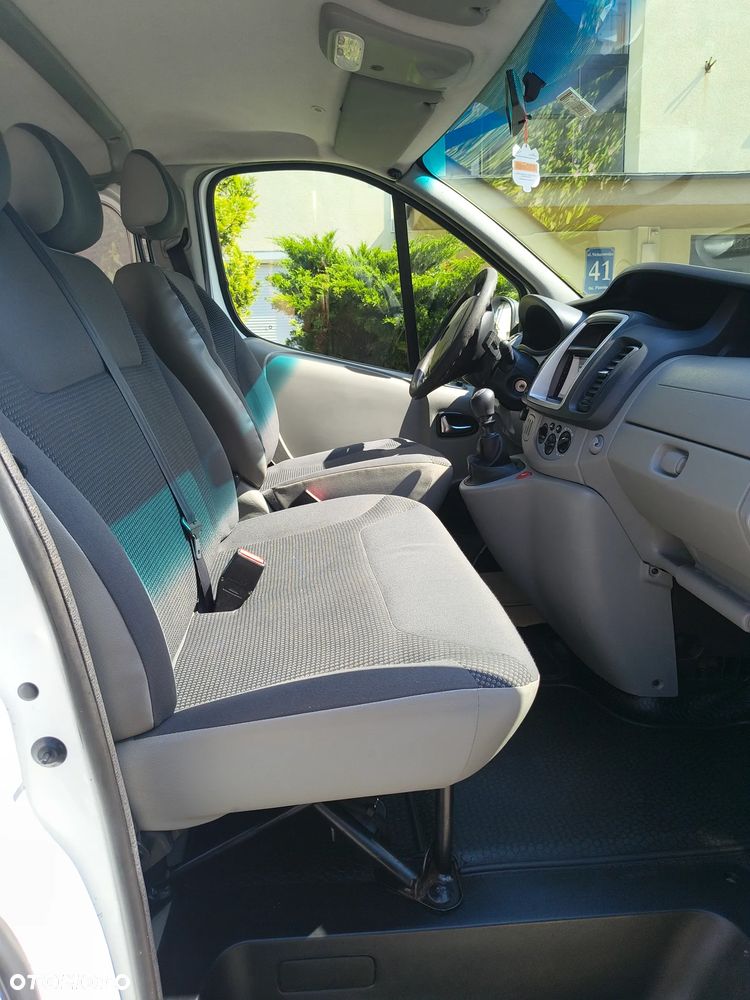 Opel Vivaro L2H1 2.9t Essentia - 16
