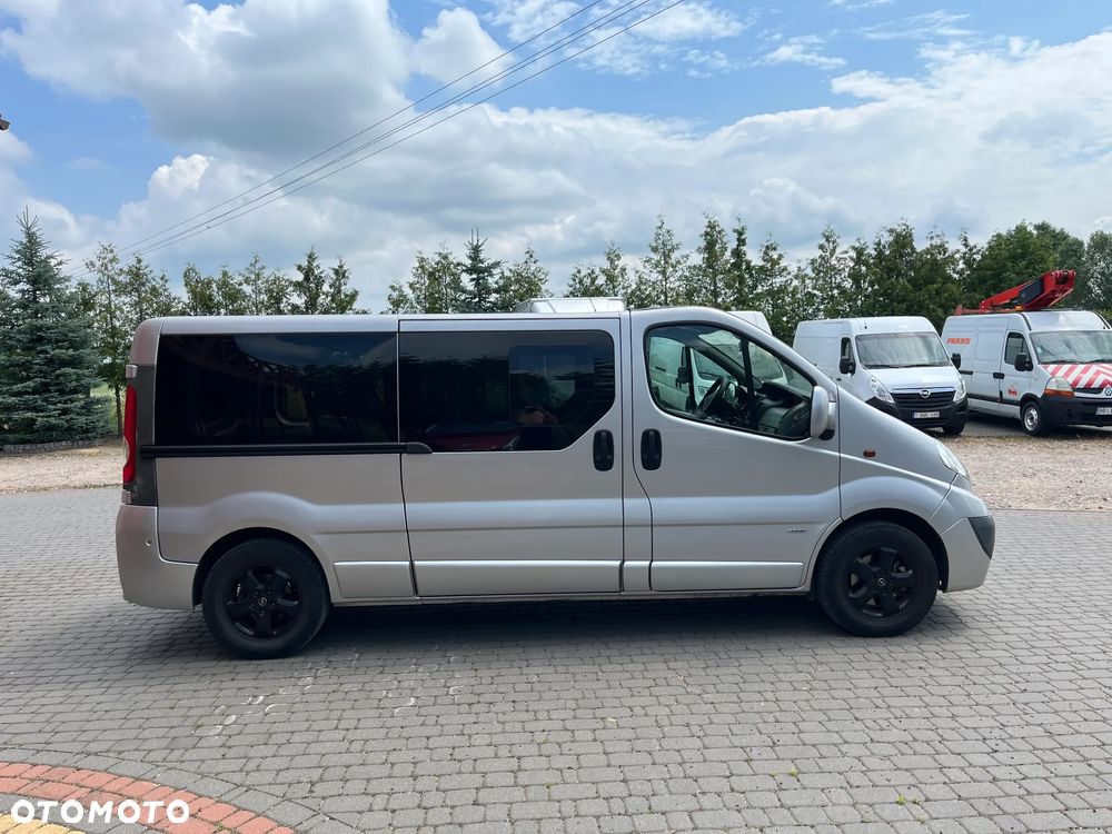 Opel Vivaro Long 9 Miejscowy - 3