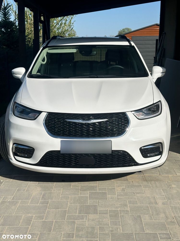Chrysler Pacifica - 2