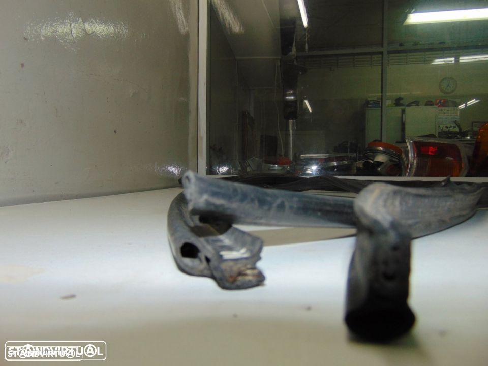 BMW E30 - borracha da mala - 2