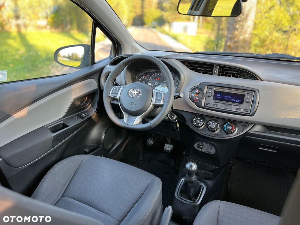 Toyota Yaris - 22